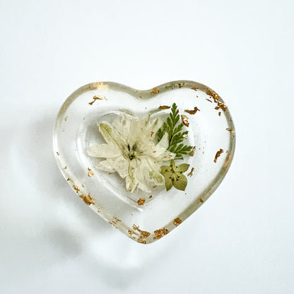 Floral Heart Trinket Dish – Preserved Flowers in Crystal-Clear Resin