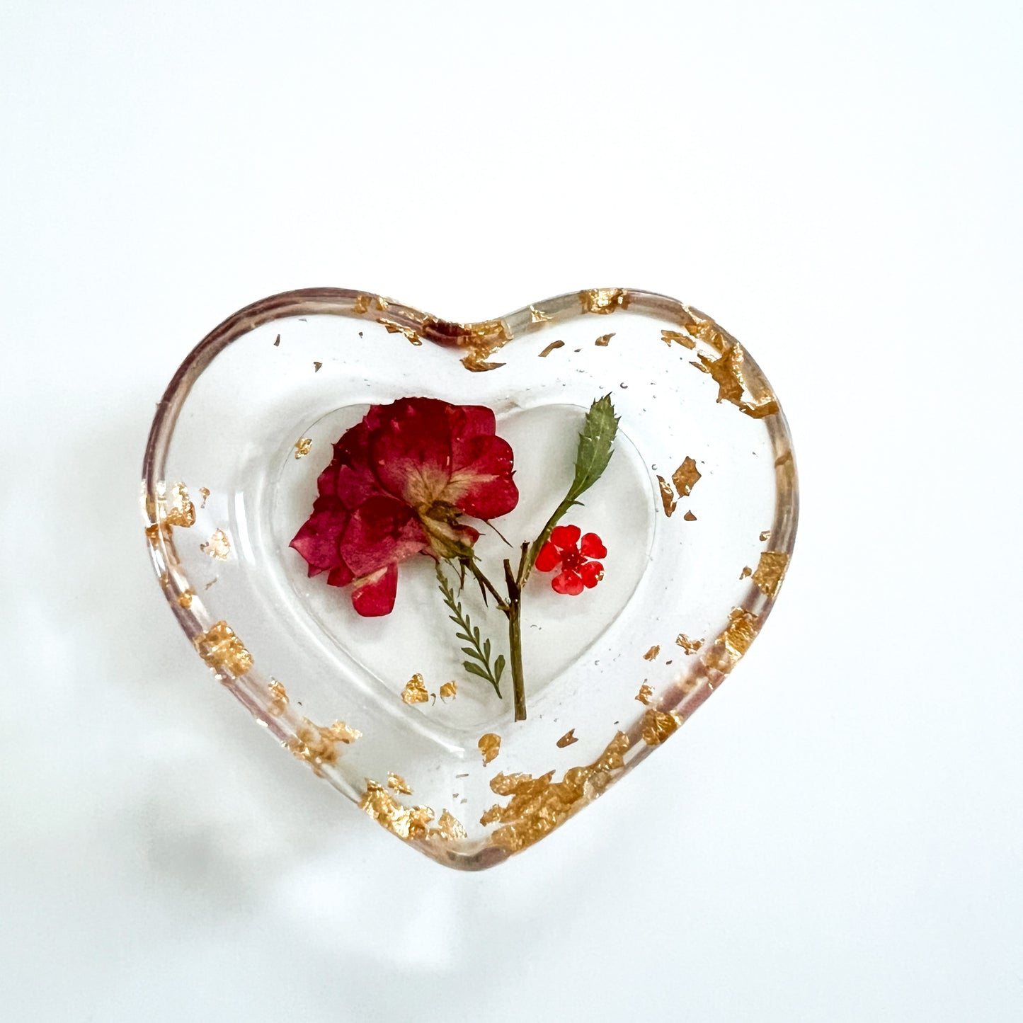 Floral Heart Trinket Dish – Preserved Flowers in Crystal-Clear Resin