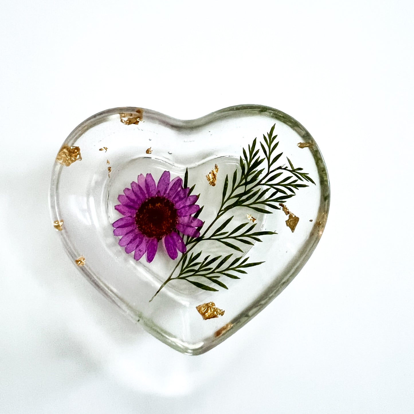 Floral Heart Trinket Dish – Preserved Flowers in Crystal-Clear Resin