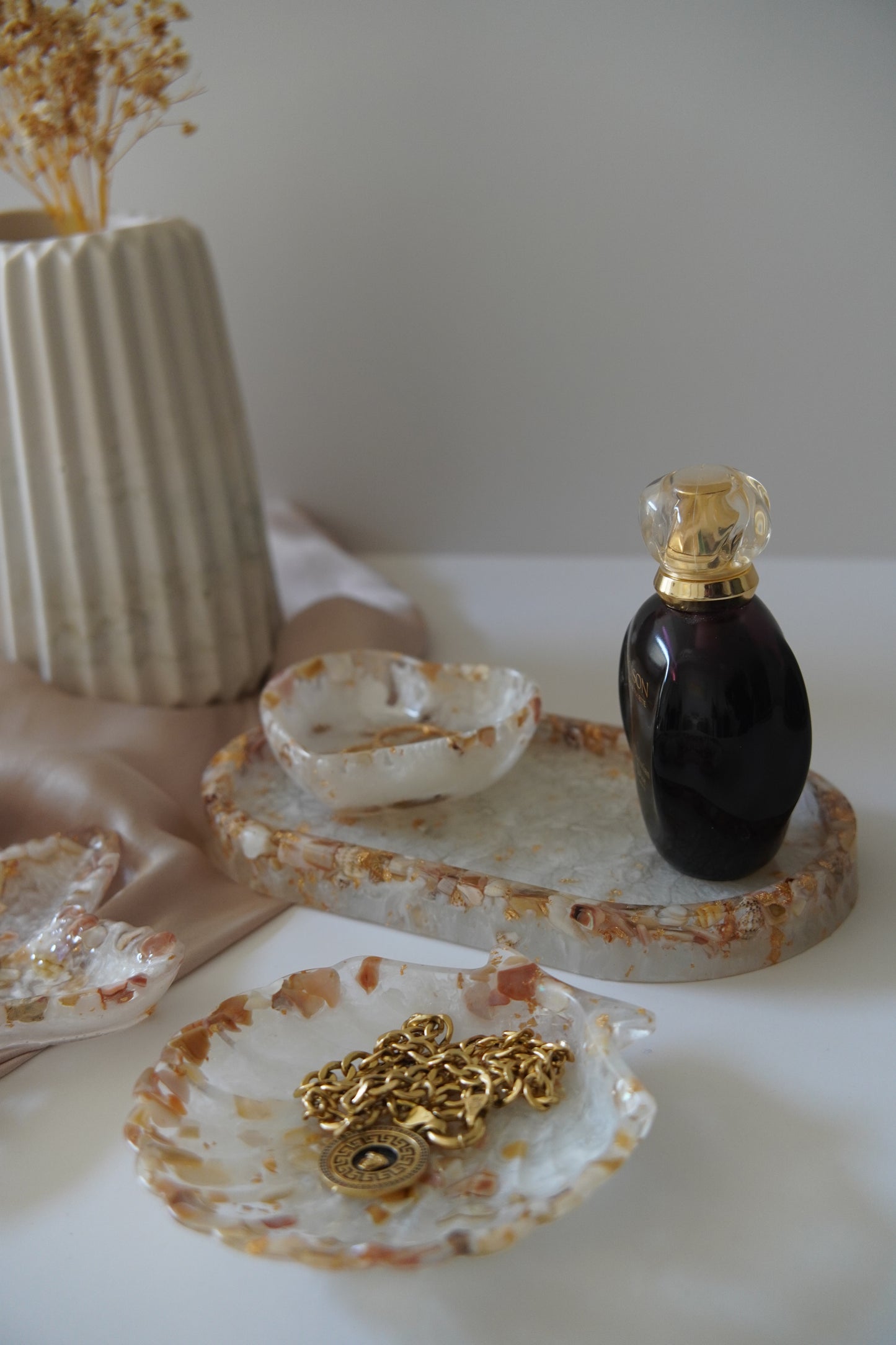 NACRE SHELL DISH | Pearl & Gold Heirloom Keepsake