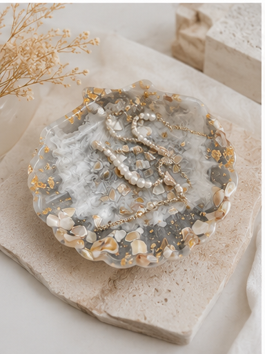 NACRE SHELL DISH | Pearl & Gold Heirloom Keepsake